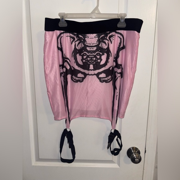 Killstar plus size pink skeleton garter skirt - Picture 1 of 3